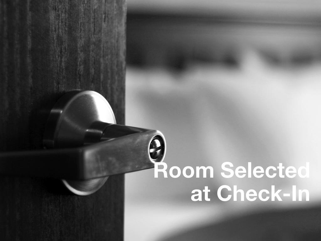 Hotel Victor Montreal Room photo